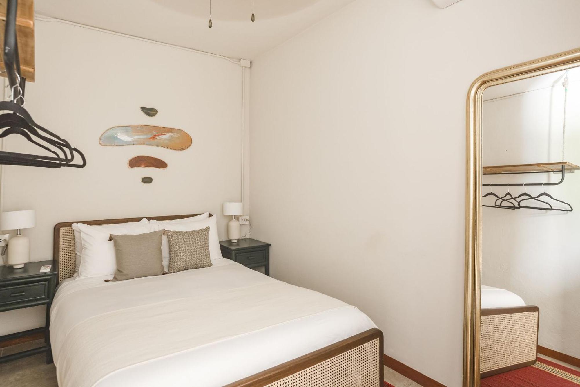 Small Double Room,1717164256:JPEG