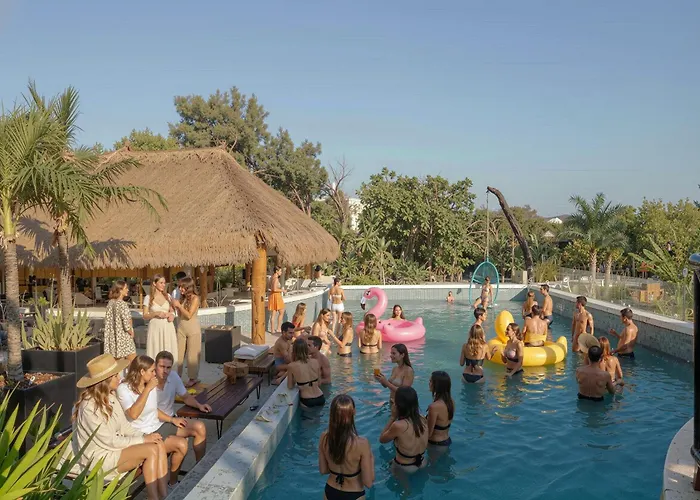 Mayan Monkey Tulum - Social (Adults Only)Hostel